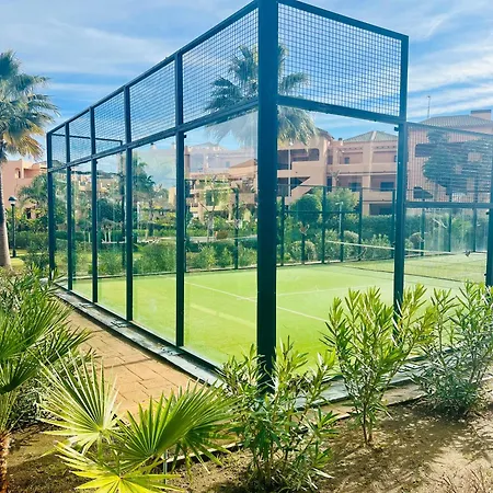 Face Avec Acces Au Padel Prive Belle Terrasse Et Grande Piscine شقة