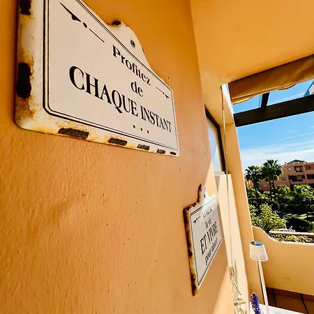 Face Avec Acces Au Padel Prive Belle Terrasse Et Grande Piscine شقة كاساريس